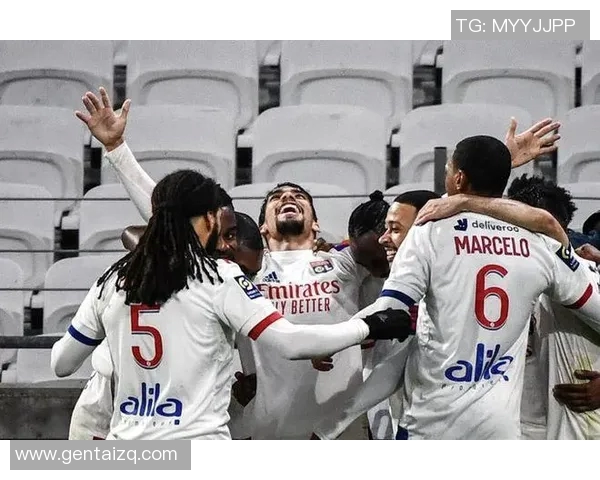 惨痛逆转！巴黎圣日耳曼无缘四强，阿森纳将在欧冠半决赛挑战皇马