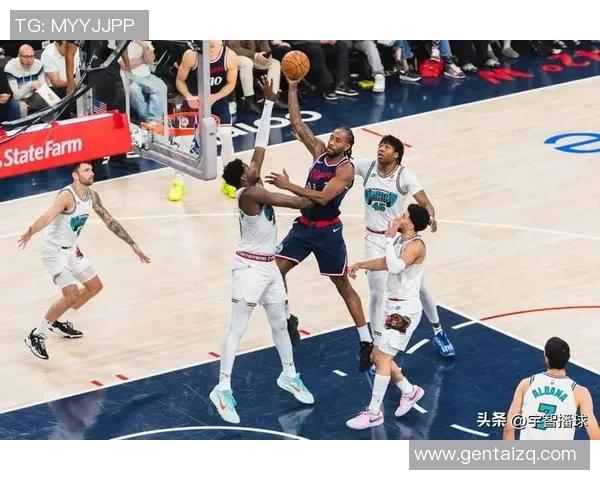 快船战胜灰熊，艰难晋级