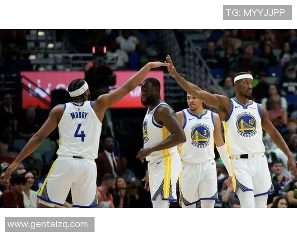 勇士豪取九连胜，豪华阵容再掀风暴