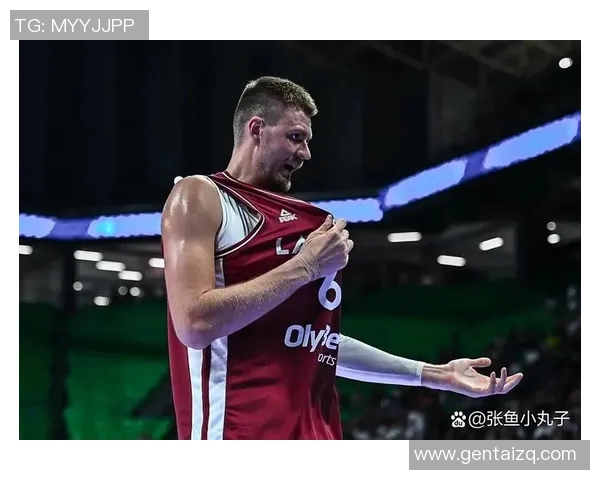 小牛队中锋波尔津吉斯重伤，赛季报销，球队前景堪忧